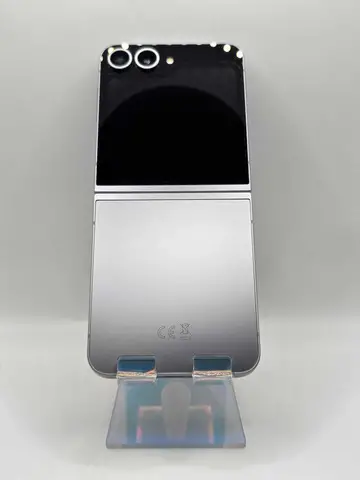 Samsung Z Flip 6