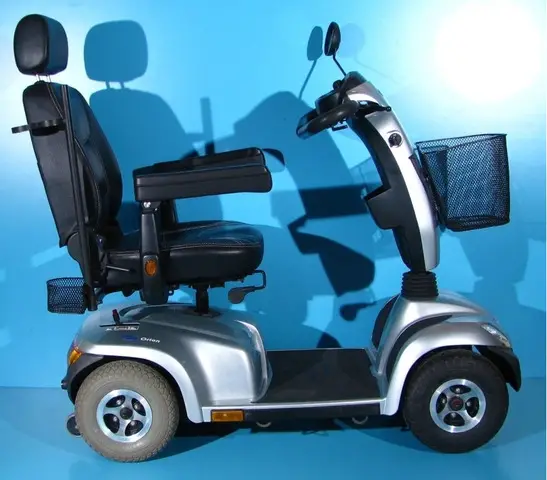 Scuter electric varstnici Invacare Orion