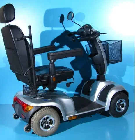 Scuter electric varstnici Invacare Orion