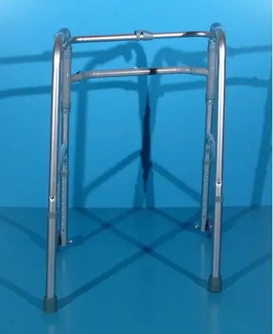 Cadru pentru mers cu 2 roti din aluminiu