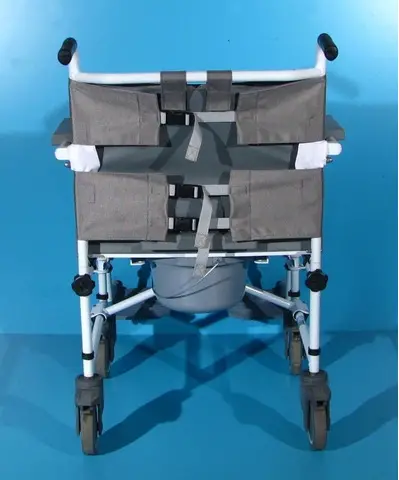 Scaun pliabil pentru WC si baie din aluminiu Drive