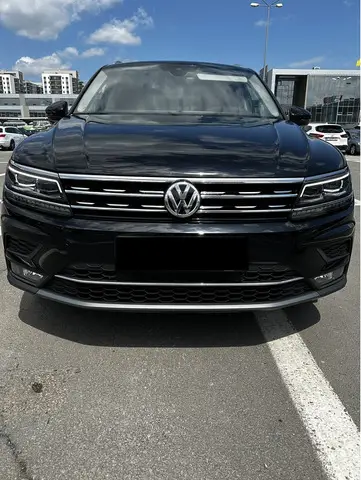 Volkswagen Tiguan Highline 2018 2.0, 190 CP