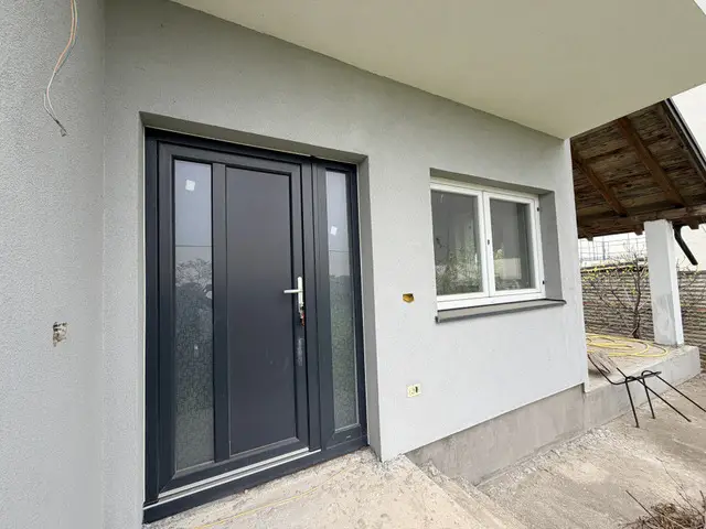 Ofer spre vanzare casa spatioasa