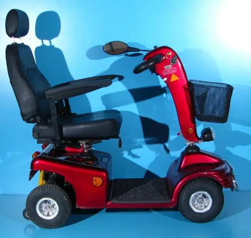 Scuter cu 4 roti pentru batrani - Shoprider