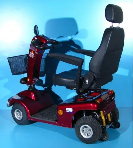Scuter cu 4 roti pentru batrani - Shoprider