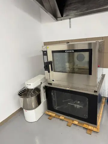 Cuptor convectie  gastro/patiserie cu 4 tavi
