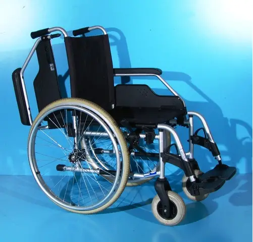 scaun cu rotile invalizi
