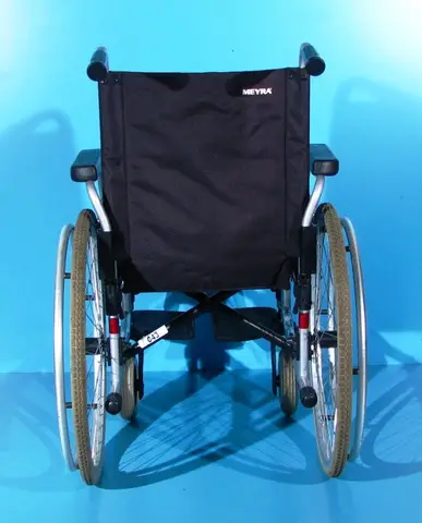 scaun cu rotile invalizi
