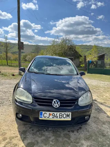 Vand Golf 5 1.6 FSI ). Nu sunt interesat de schimburi.