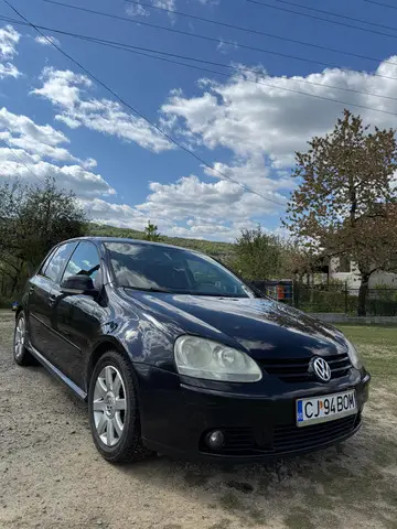 Vand Golf 5 1.6 FSI ). Nu sunt interesat de schimburi.