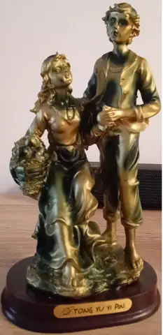 Vand statuie din colectia personala,pret 100 lei, neg