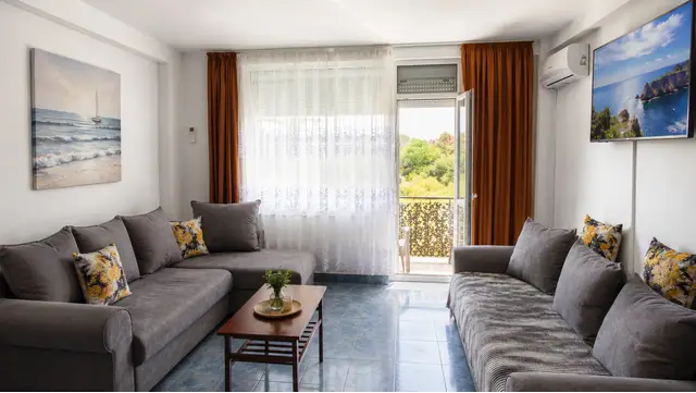 Vand apartament cu o camera in Costinesti