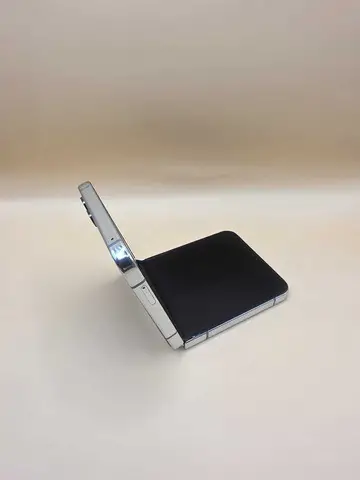 Samsung Z Flip 5