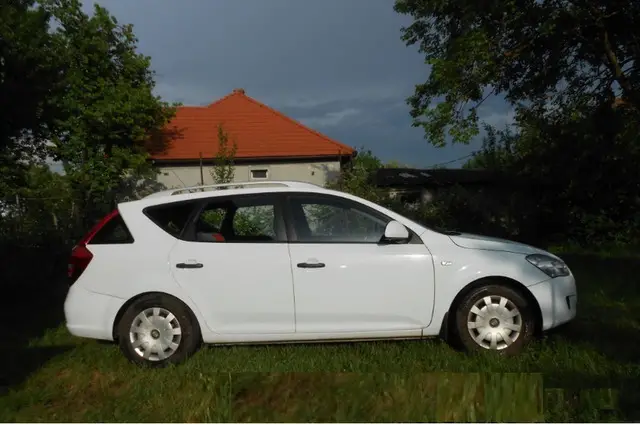 Vand Kia Ceed SportsWagon 1.4L 80 kW/109 CP CVVT