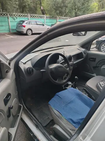 Vand Logan 1,4MPI Ambiance 2008