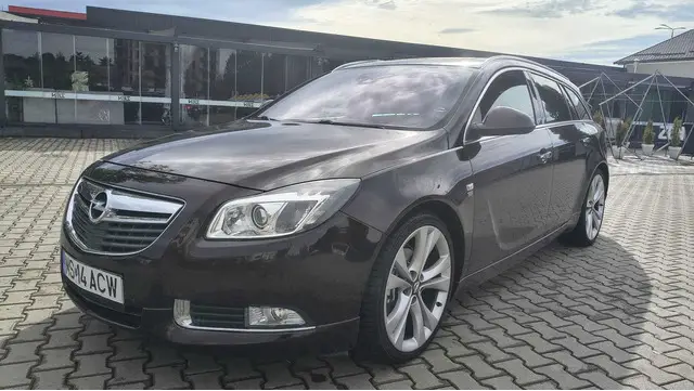 Opel Insignia Sports Tourer OPC Biturbo 195 cp