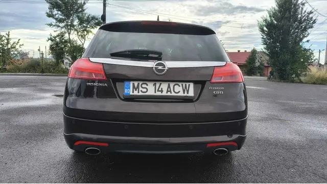Opel Insignia Sports Tourer OPC Biturbo 195 cp