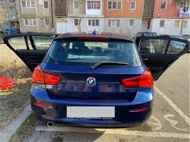 BMW seria 1 , 95000 km , an 2019