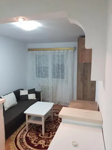 Apartament cu 2 camere decomandat