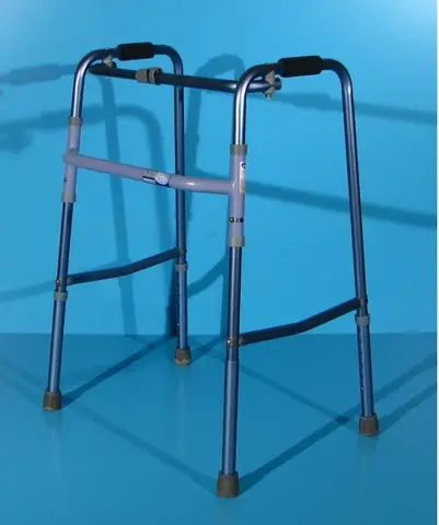 Cadru pentru mers din aluminiu - Invacare