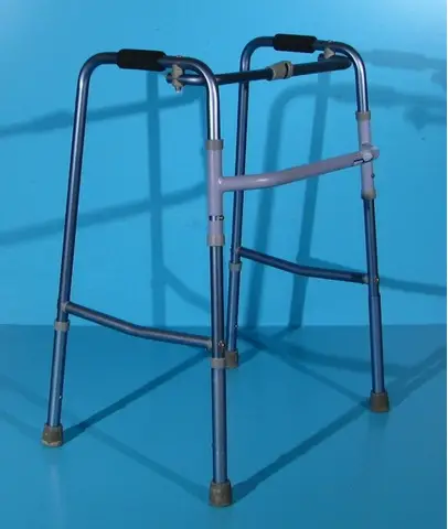 Cadru pentru mers din aluminiu - Invacare