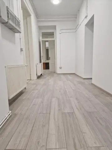 Inchiriez spatiu de birouri 5camere,140mp,Timisoara,1.960euro