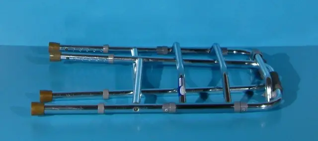 Cadru pasitor pentru mers din aluminiu