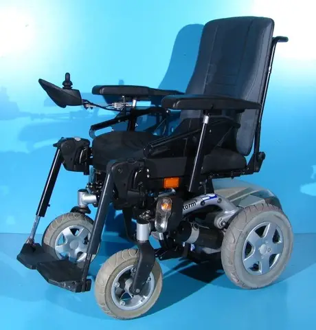 Carucior electric Invacare Storm 3 - 6 km h