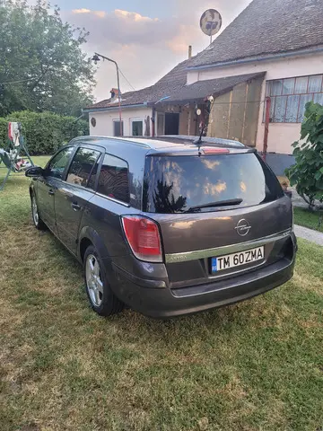 Vand Opel astra  H 2008 motor  1900