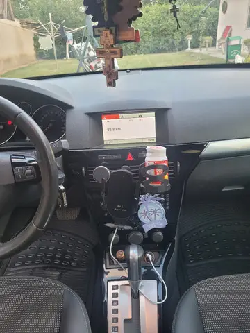 Vand Opel astra  H 2008 motor  1900