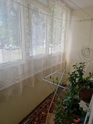 Inchiriez apartament semidecomandat 2 camere.