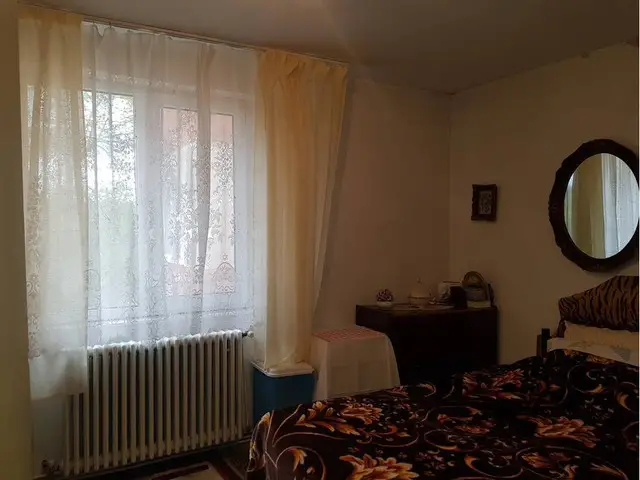 Vand apartament 3 camere