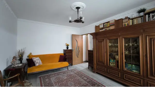 Apartament cu 2 camere nedecomandat