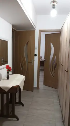 Apartament cu 2 camere nedecomandat