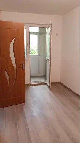 Apartament cu 2 camere nedecomandat