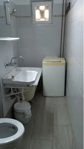 Apartament cu 2 camere nedecomandat