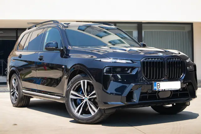 BMW X7 xDrive40i| M Sport 2025|7 locuri|7678 km|Negru
