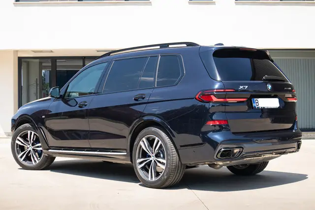 BMW X7 xDrive40i| M Sport 2025|7 locuri|7678 km|Negru