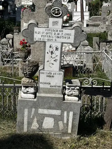 Vand 2 Locuri de Veci Cimitirul Eroilor Buzau