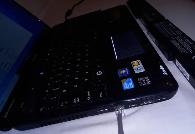 Vand laptop Toshiba Satelite A665 i7 Q740 6 Gb RAM HDD