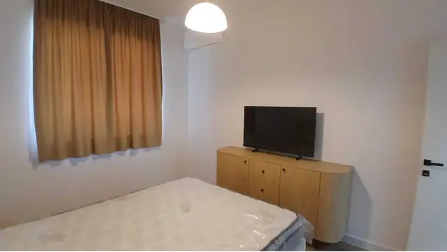 Apartament 3 camere voluntari