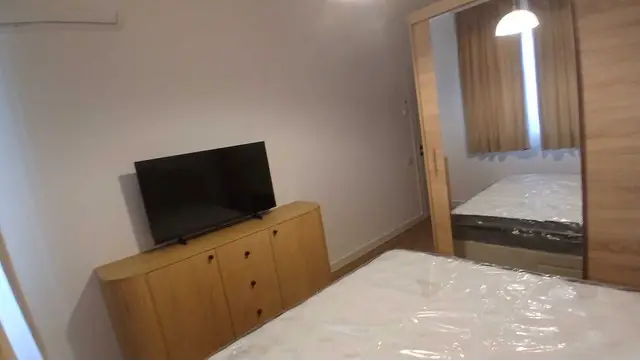 Apartament 3 camere voluntari