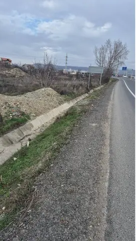 Teren intravilan de vanzare
