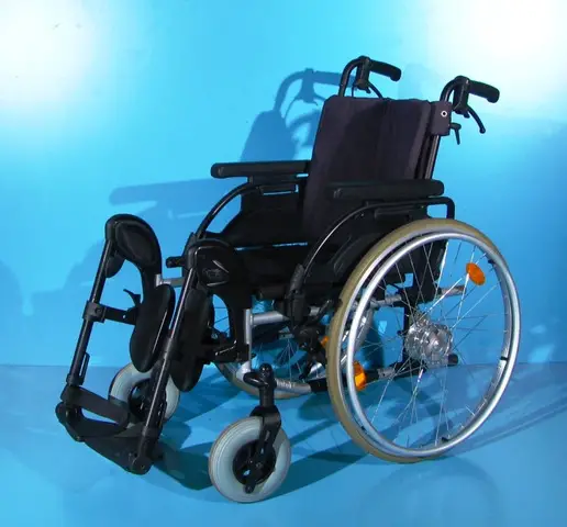 scaun cu rotile din aluminiu handicap