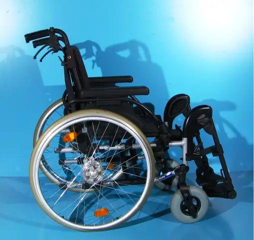 scaun cu rotile din aluminiu handicap