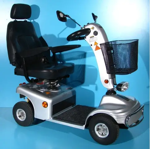 Scuter electric pentru batrani-Shoprider cu 6km h