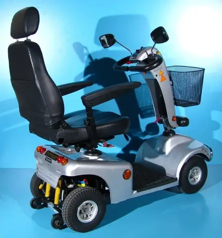 Scuter electric pentru batrani-Shoprider cu 6km h