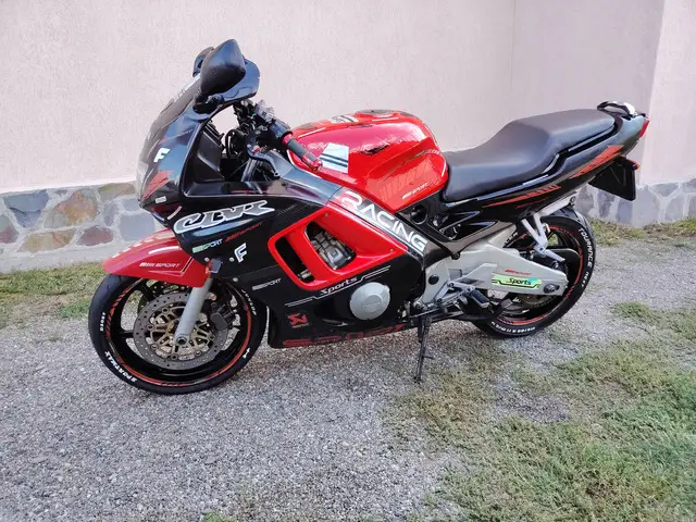 CARENE / honda cbr 600 F 2 / F 3