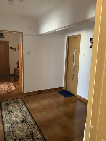 Apartament 3 camere 78 mp piatra Neamt