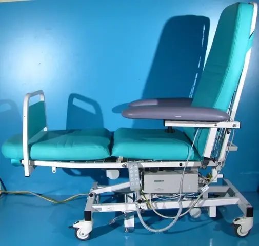 Scaun medical electric pentru tratament si recoltare